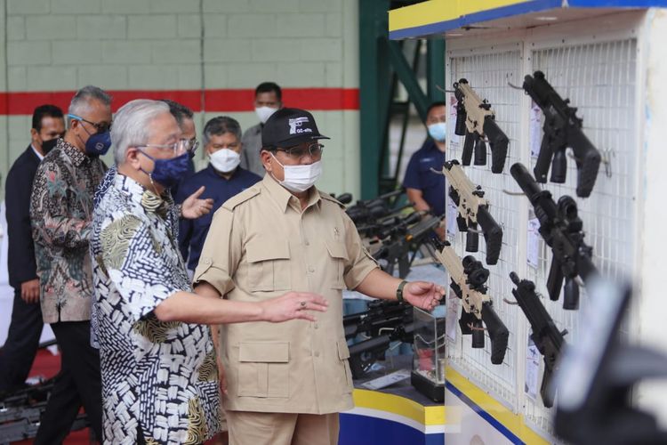 TNI-Polri Didesak Transparan soal Pengadaan Senjata, KPK Perlu Terlibat