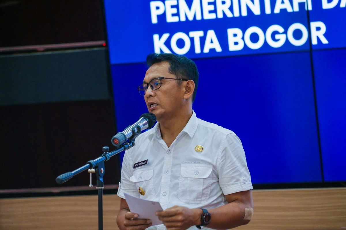Penjabat (Pj) Wali Kota Bogor Hery Antasari