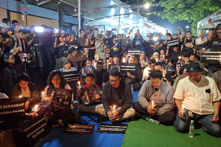 “Semoga Kawan-kawan Kami Selamat” Doa untuk 5 Jurnalis Hilang Saat Liput Anak Krakatau