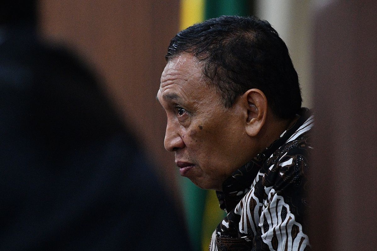 Sekjen KONI Ending Fuad Hamidy  selaku terdakwa kasus korupsi dana hibah KONI menjalani sidang lanjutan di Pengadilan Tipikor, Jakarta Pusat, Kamis (21/3/2019). Dalam sidang beragendakan pemeriksaan saksi tersebut salah seorang saksi yaitu Sekretaris Bidang Perencanaan Anggaran KONI Suradi mengaku diminta terdakwa untuk membuat daftar penerima uang untuk pejabat di Kemenpora dan KONI yang didalam daftar tersebut terdapat nama Menpora Imam Nahrowi yang dijatahkan sebesar Rp1,5 miliar. ANTARA FOTO/Sigid Kurniawan/foc.