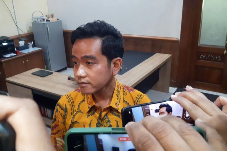 Wali Kota Solo sekaligus cawapres pasangan Prabowo Subianto, Gibran Rakabuming Raka di Solo, Jawa Tengah, Kamis (22/2/2024).