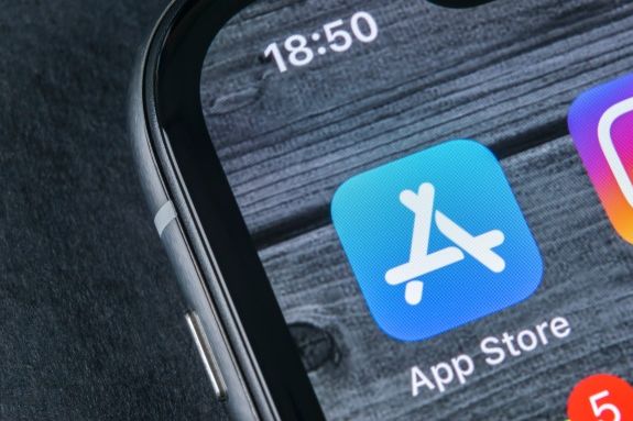 Apple Hapus Media Sosial Asal Rusia VK dari App Store