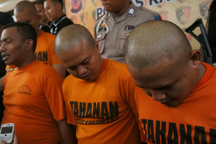 Polisi menggelar ekspose penangkapan kawanan rampok, Selasa (16/10/2018). Komplotan ini mengaku menggunakan uang hasil kejahatan untuk hiburan di Jakarta.