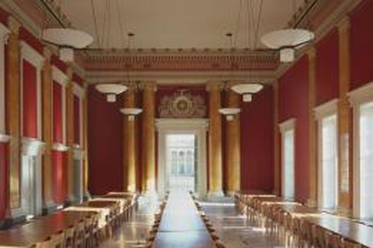 Caruso St John saat ini tengah menyelesaikan konversi blok Edwardian Downing College di University of Cambridge menjadi sebuah galeri lukisan. 
