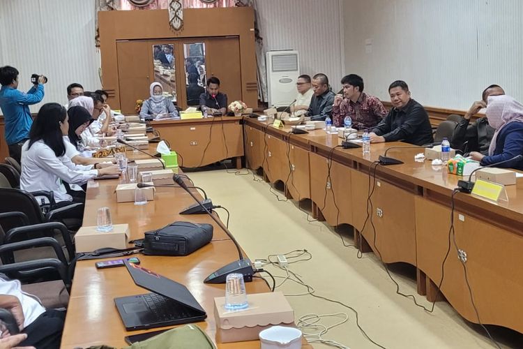 RDP antara DPRD Nunukan dan managemen RSUD serta Pemkab Nunukan menyoal hutang RSUD yang menjadi ancaman kebangkrutan RSUD 