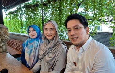 Merasa Ditipu, Della Puspita Ungkap Pemilik Travel Umrah adalah ...