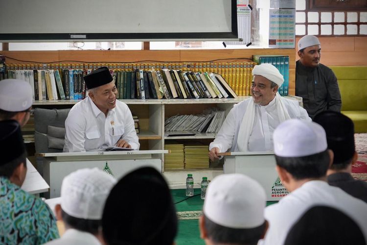 Menkop Kunjungi Ponpes Rizieq Shihab, Dorong Kemandirian Umat