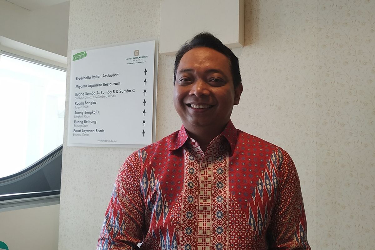 Direktur Utama PT Kimia Farma (Persero) Tbk atau Kimia Farma Verdi Budidarmo memberikan keterangan kepada awak media di Hotel Borobudur, Jakarta, Rabu (18/9/3/2019).