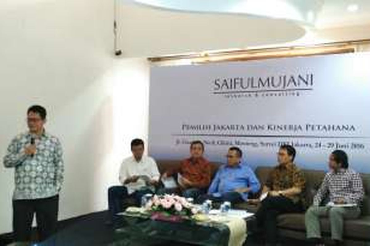 Rilis survei Saiful Mujani Research dan Consulting tentang Pilkada DKI 2017 di Kantor SMRC, Menteng, Jakarta Pusat, Kamis (21/7/2016).