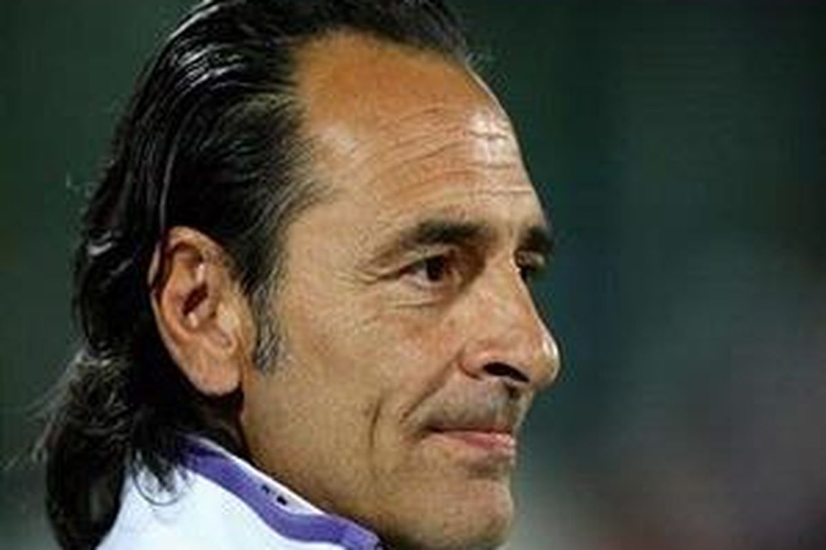 Pelatih Fiorentina, Cesare Prandelli.