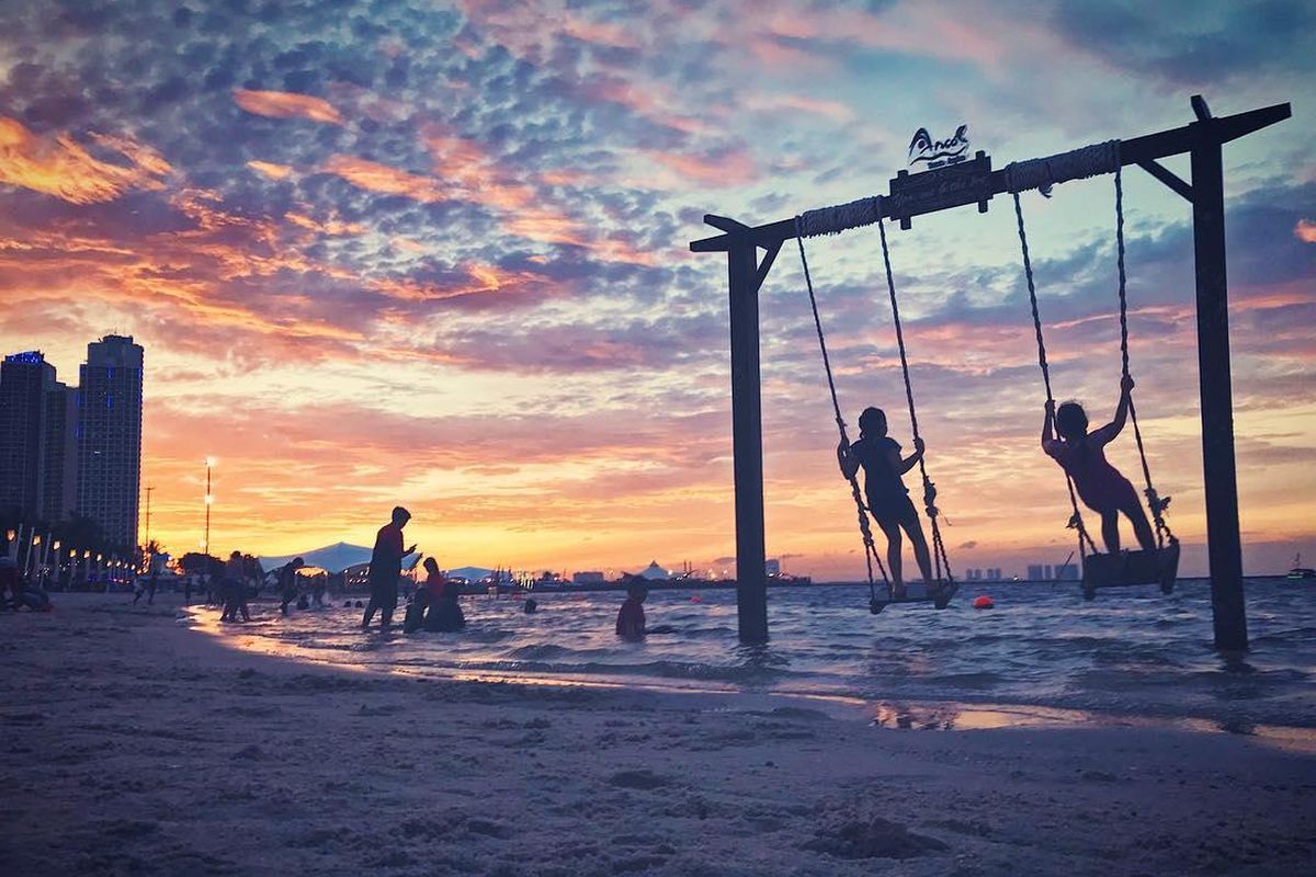 Pantai Lagoon, Ancol.