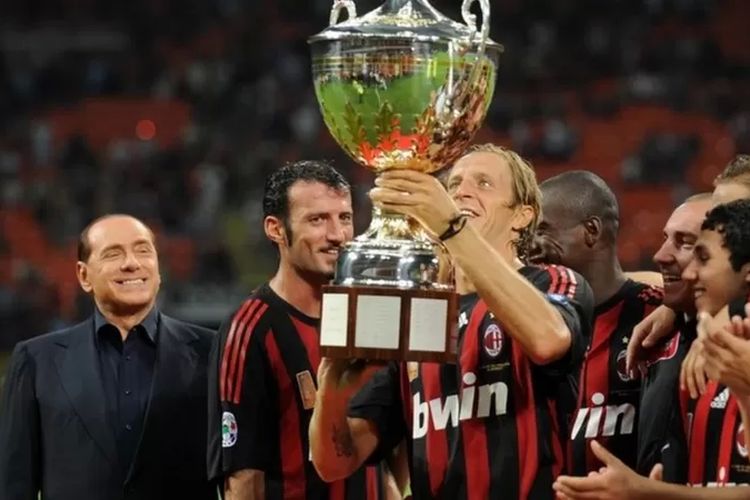 Klub sepak bola AC Milan adalah salah satu kepentingannya.
