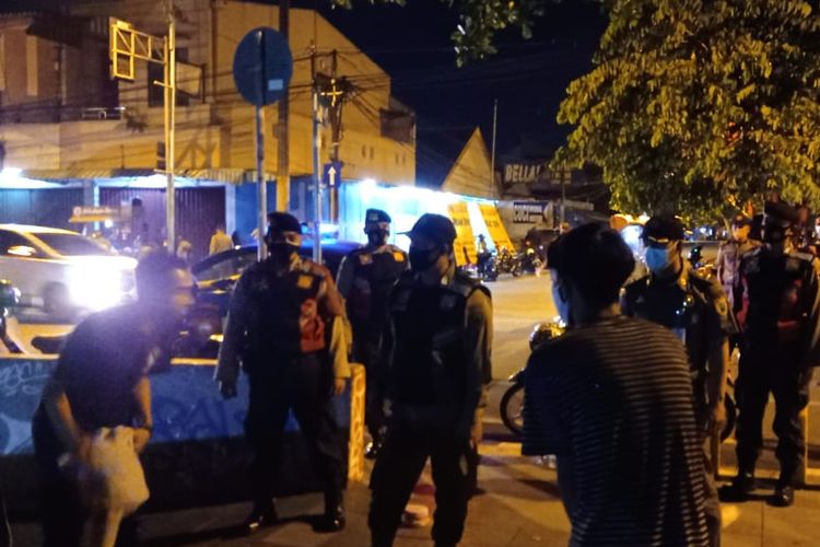 Authorities in Salatiga, Central Java enforce Enforced Restriction of Community Activities (PPKM) measures