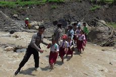 20 Jembatan Gantung Dibangun di Jabar, Anak-anak Tak Perlu Lagi Seberangi Sungai ke Sekolah
