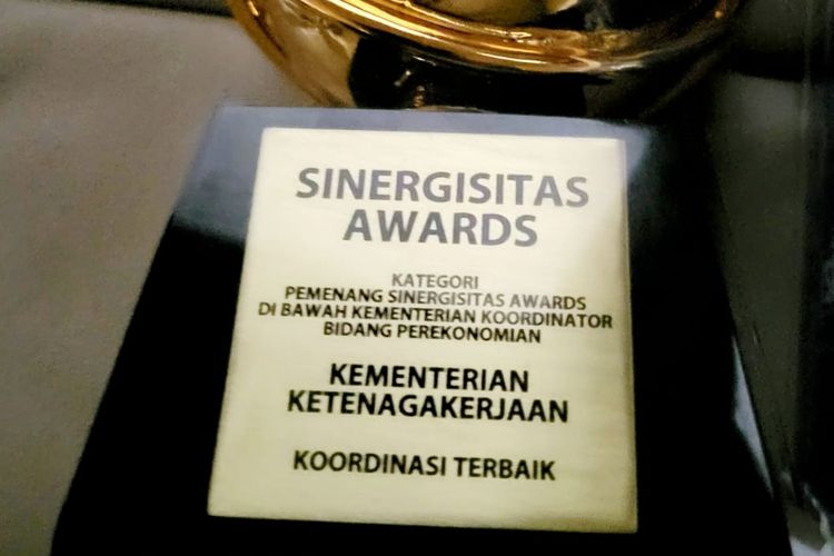 Kementerian Ketenagakerjaan (Kemenaker) mendapatkan penghargaan dalam kategori koordinasi terbaik pada acara Sinergitas Awards 2022.
