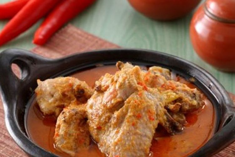 Resep Ayam Besengek, Lauk Tradisional dengan Kuah Santan Gurih, Kaya Rempah