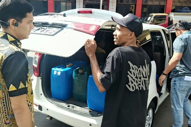 Polisi Tahan 5 Sindikat BBM Subsidi di Ambon, Operator SPBU Terlibat
