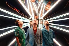 Lirik dan Chord Lagu Happy Customer - Two Door Cinema Club