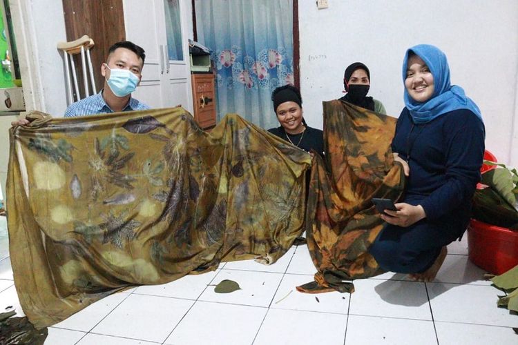 UMKM batik milik Nurjannah di Kota Ternate, Maluku Utara yang memberdayakan pekerja difabel, anak putus sekolah, dan janda 