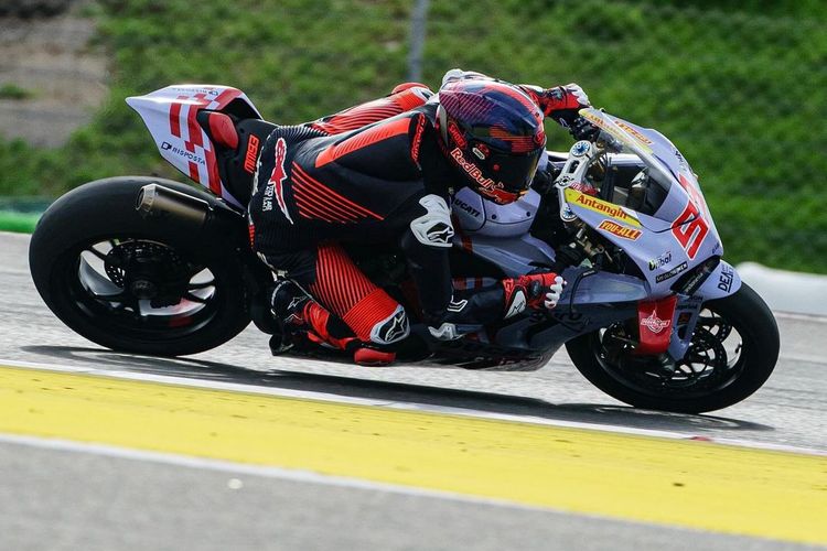 Jelang MotoGP 2024, Marc Marquez latihan menggunakan Ducati Panigale V4 R