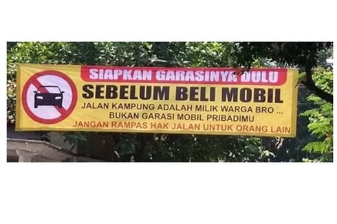 Mobil Parkir di Pinggir Jalan karena Tak Ada Garasi, Bagaimana Aturannya?