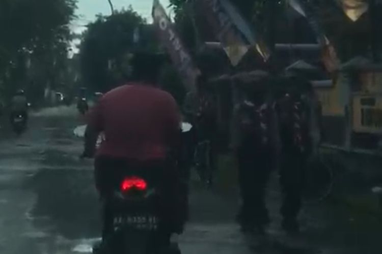 Tangkapan layar video dugaan aksi pelecehan payudara di Jalanan sekitar Kutoarjo 