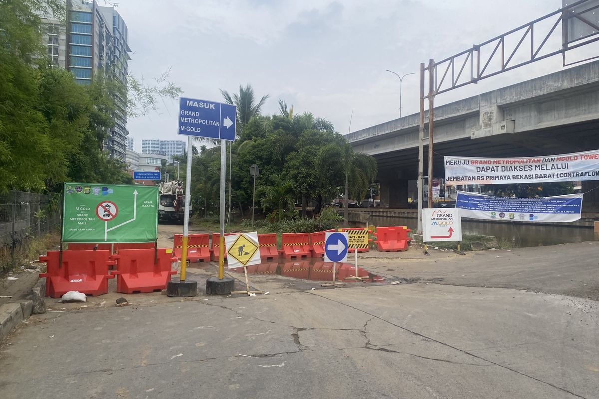 Warga Keluhkan Proyek Galian Pipa di Kalimalang Bekasi Bikin Macet