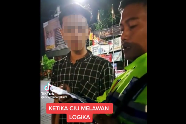 Tangkapan layar video yang memperlihatkan seorang pemuda mabuk berbicara ngelantur ketika ditilang polisi di Sukoharjo, Jawa Tengah.