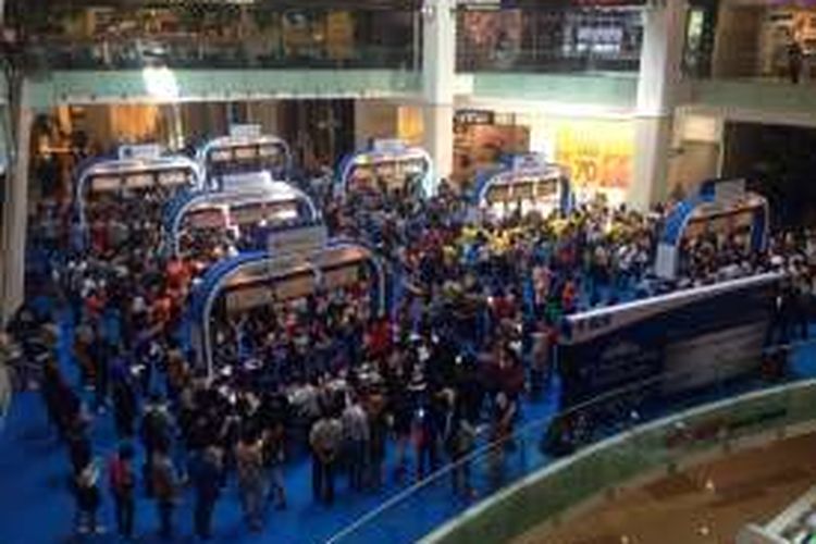 Pameran wisata Singapore Airlines - BCA di Main Atrium Gandaria City, Jakarta, Jumat (26/8/2016). Beberapa agem wisata seperti Panorama Tours, Smailing Tour, Aviatour berpartisipasi dalam Singapore Airlines - BCA Travel Fair. 