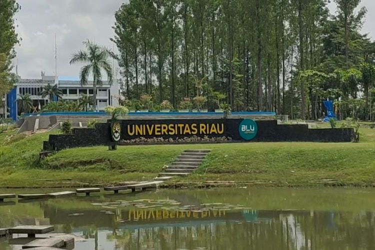 Taman kampus Universitas Riau di Kota Pekanbaru, Selasa (28/5/2024).