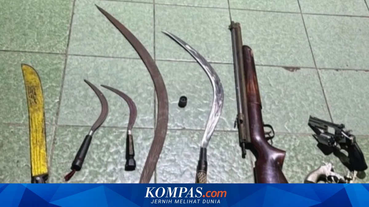 2 Pemuda Ditangkap Polisi usai Tawuran di Depok, 7 Celurit dan Senapan Angin Disita