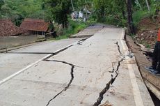 Ratusan Pengungsi Bencana Tanah Bergerak di Sukabumi Alami Sakit