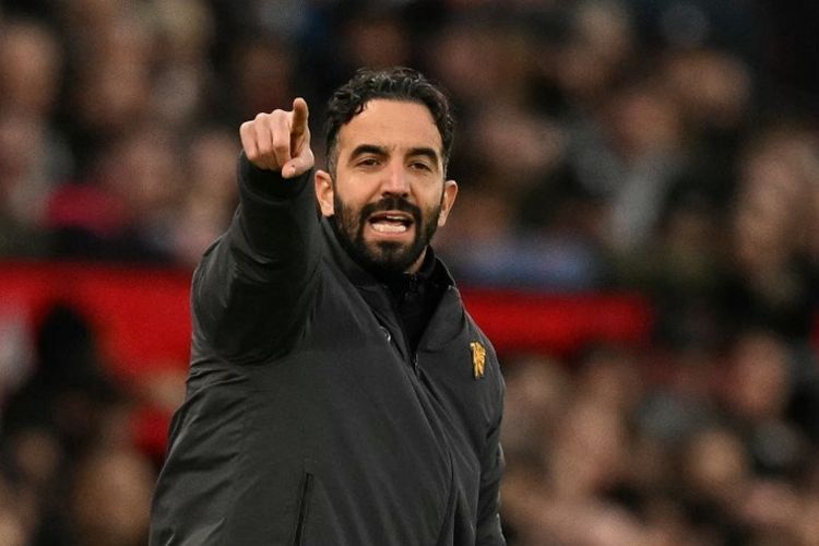 Pelatih Manchester United, Ruben Amorim, saat menukangi klub di musim Premier League 2025-2026.