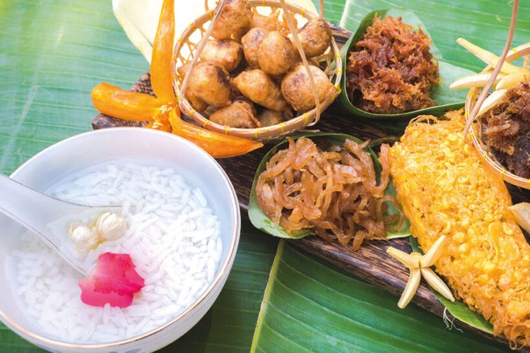 Khao Chae, salah satu hidangan khas Phetchaburi di Thailand.