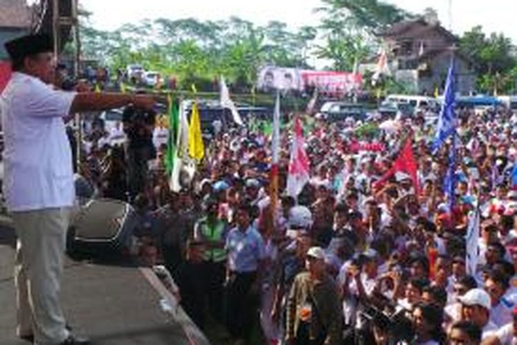 Calon presiden Prabowo Subianto saat berkampanye di Boyali, Jawa Tengah, Kamis (26/6 /2014)