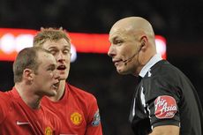 Howard Webb Menyesal Pernah 