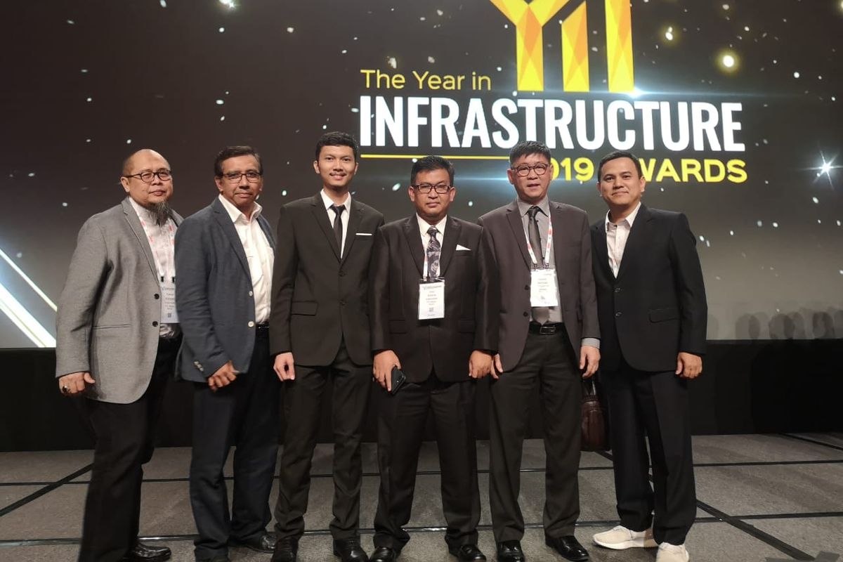 PT Wijaya Karya (Persero) Tbk atau Wika meraih juara pertama kompetisi infrastruktur internasional, International Year in Infrastructure 2019, di Singapura, Kamis (24/10/2019) malam.