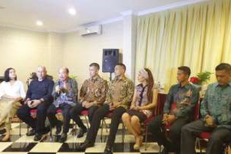 Jumpa pers syukuran produksi film I Leave My Heart In Lebanon di Kampoeng Bangka, Panglima Polim, Jakarta Selatan, Selasa (21/6/2016). Film tersebut mengangkat kisah seorang Tentara Nasional Indonesi (TNI) yang mengemban tugas di daerah konflik Lebanon.