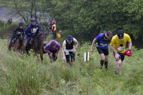 Pria Inggris Menang Lomba Lari Melawan Kuda, Unggul Hampir 2 Menit