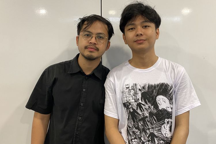 Reynaldy (kiri) dan Pratama (kanan) di Institut Francais Indonesia, Jakarta Pusat, pada Kamis (19/12/2024).