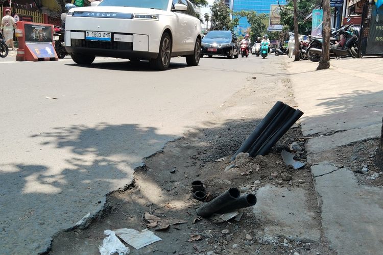 Farhan Ungkap Pesan Dedi Mulyadi soal Jalan di Bandung: Jelek, Banyak Protes dari Wajib Pajak Kendaraan
