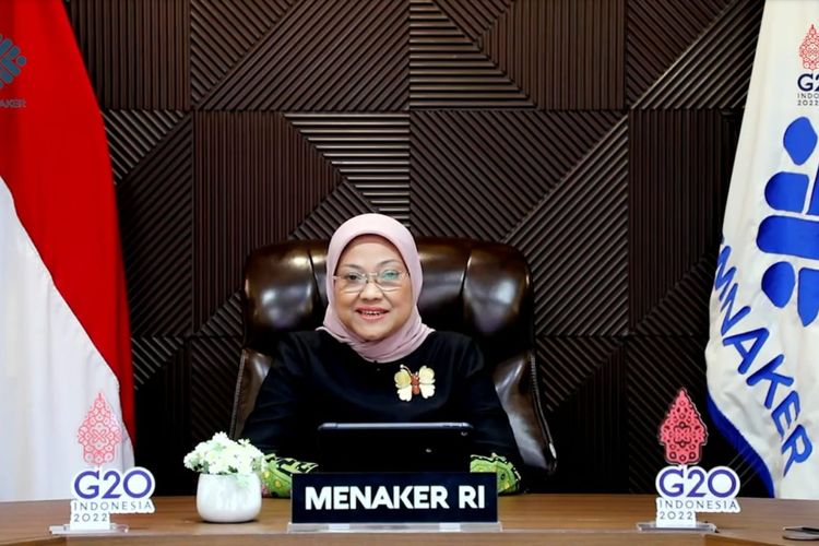 Menteri Ketenagakerjaan (Menaker) Ida Fauziyah memberikan sambutan secara virtual dalam acara G20 Entrepreneurship Roundtable Conference, di Jakarta, Rabu (26/10/2022).