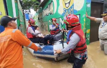 Bocah yang Terseret Banjir di Tebet Tak Diberikan Pelampung Saat ...