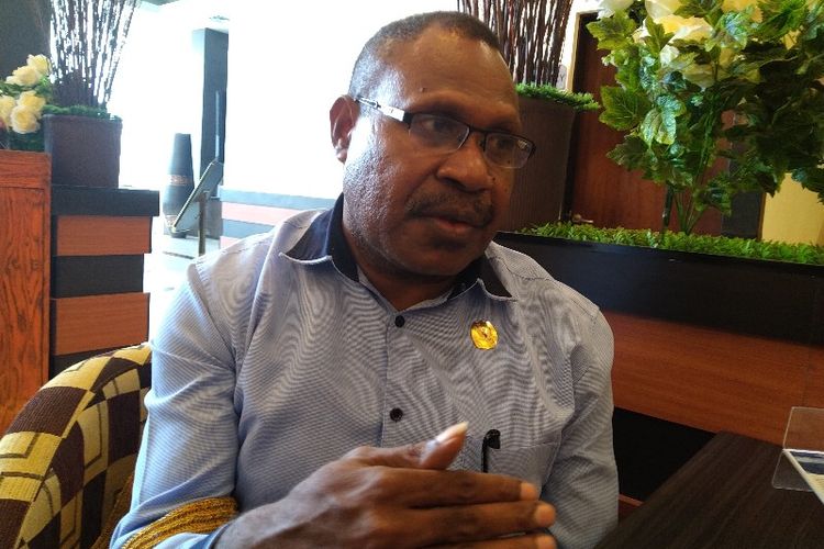 Ketua KPU Papua, Theodorus Kossay