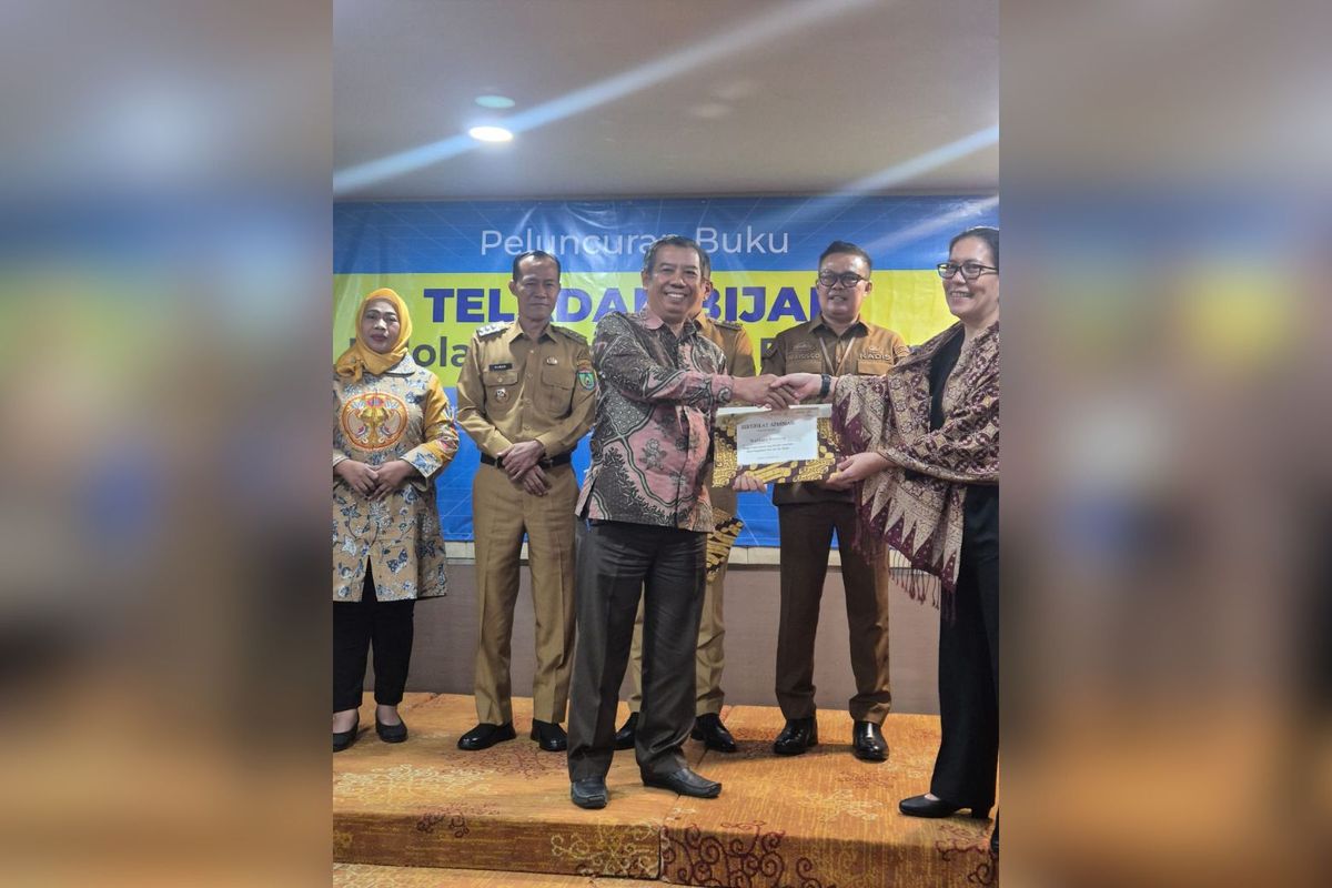 Kota Bontang meraih penghargaan dari Kementerian Perencanaan Pembangunan Nasional atas dedikasi dalam penyelamatan pangan. Penghargaan tersebut diserahkan dalam acara Pemberian Penghargaan dan Peluncuran Buku Teladan Bijak Kelola Susut & Sisa Pangan di Hotel Sofyan Betawi, Jakarta, Selasa (22/10/2024).