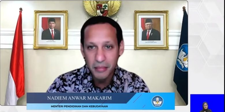 Mendikbud Nadiem Makarim dalam acara serah terima soal seleksi CPNS dan PPPK 2021.