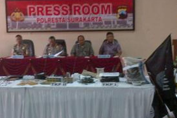 Kapolda Jawa Tengah gelar jumpa pers di Solo, Jumat (14/8/2015).