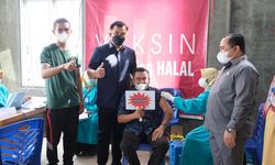 Kiat Bupati Dharmasraya Turunkan PPKM ke Level 2, dari Vaksinasi Door-to-Door hingga Gerakan 3T