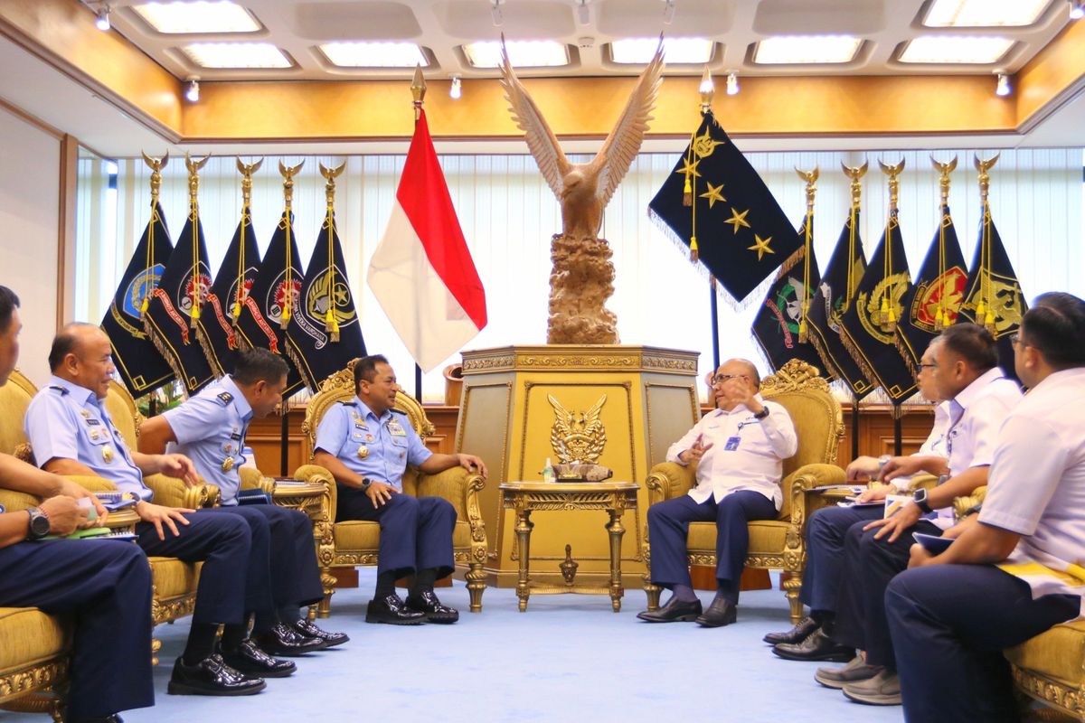 Direktur Utama PT Asabri (Persero) Wahyu Suparyono lakukan audiensi dengan Kepala Staf TNI Angkatan Udara Marsekal Mohamad Tonny Harjono. 