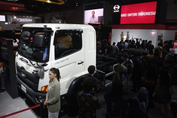 Hino ikut memeriahkan ajang Gaikindo Indonesia International Commercial Vehicle Expo (GIICOMVEC) 2024, yang digelar di Jakarta Convention Center (JCC) Senayan, 7-10 Maret 2024.